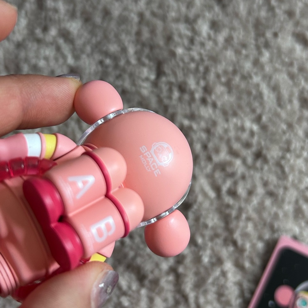 Pop Mart figurine_ Molly PEACH - Picture 9 of 17